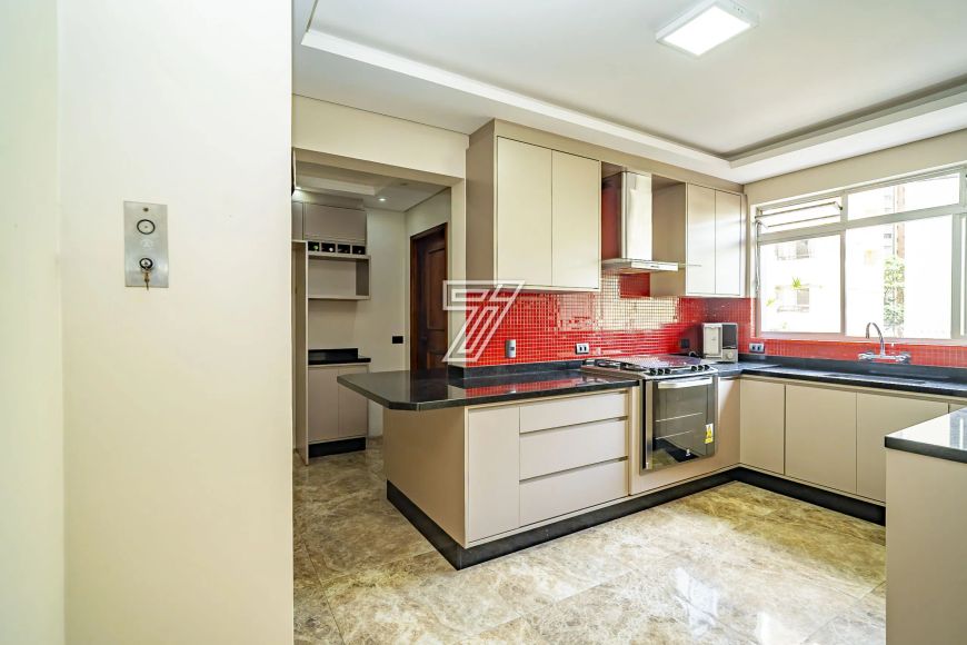 Apartamento a venda tem 299m² com 4 quartos no Bigorrilho - Curitiba - PR
