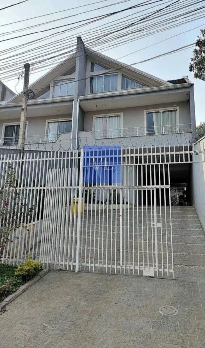 Triplex de 3 quartos no Santa Candida