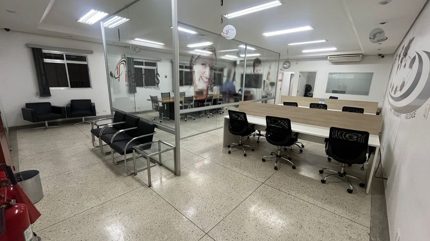 Conjunto Comercial Artur Alvim