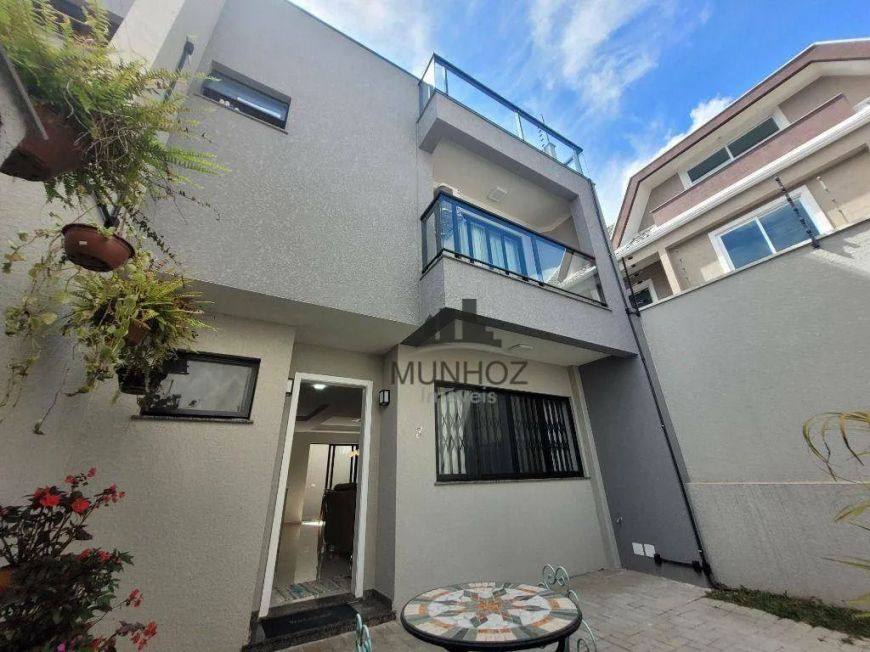 Sobrado mobiliado com 3 dormitórios à venda, 132 m² por R$ 880.000 - Santa Felicidade - Curitiba/PR
