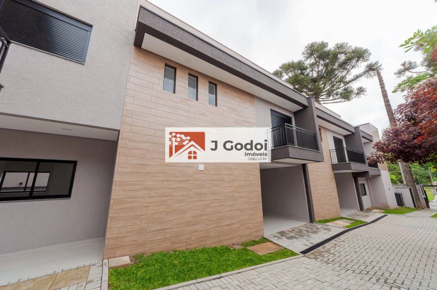 LINDO SOBRADO NOVO MODERNO EM CONDOMÍNIO SANTA CANDIDA