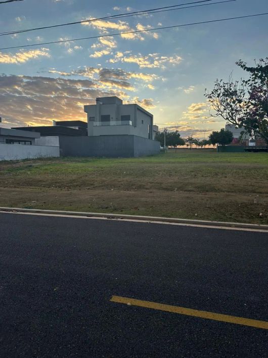 Casa de condomínio para venda com 300 metros quadrados