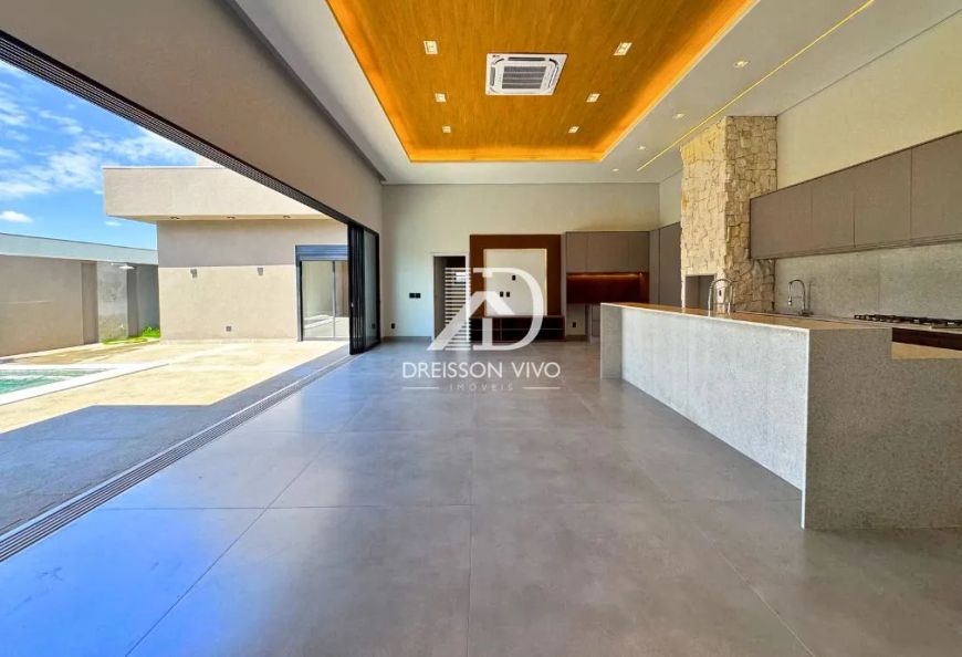 Casa à Venda em Condomínio Golden Park Residence, Mirassol - SP