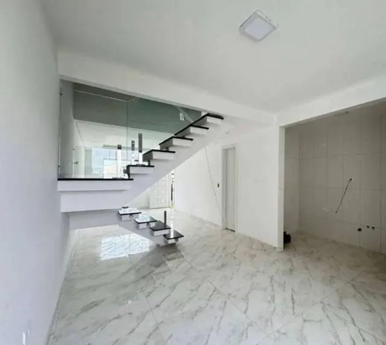 Sobrado Novo à Venda no Bairro Portão – Curitiba, PR