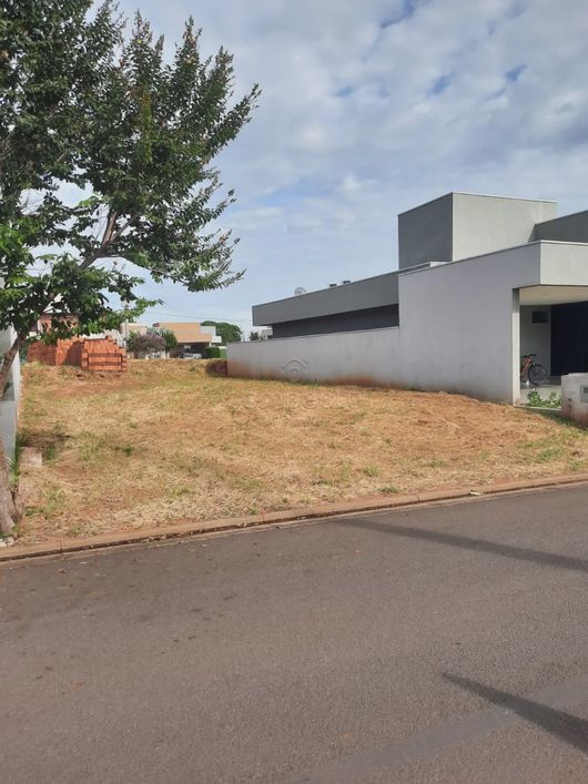 Terreno Condomínio em Mirassol