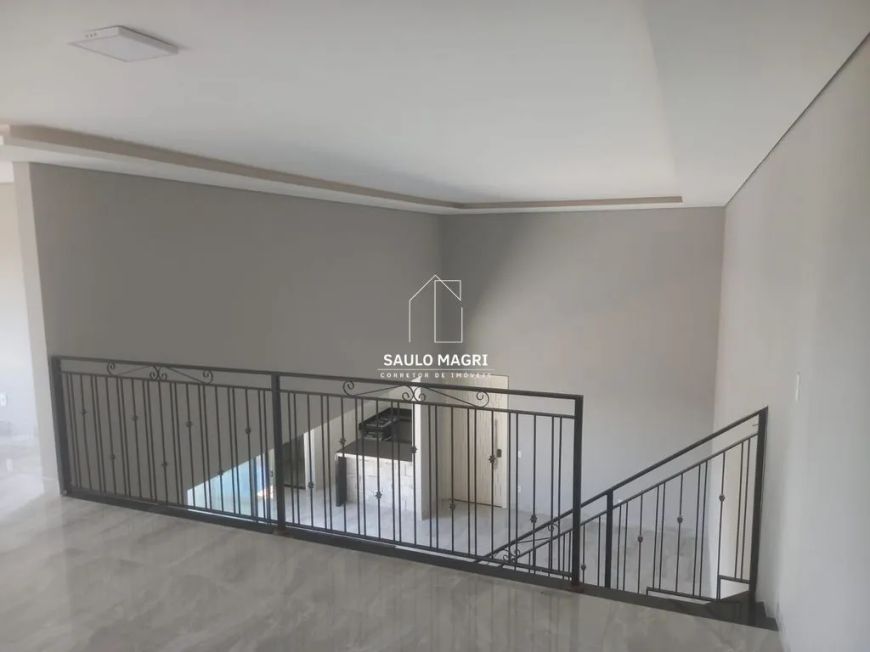 300 m2 de Área Construída - Excelente imóvel