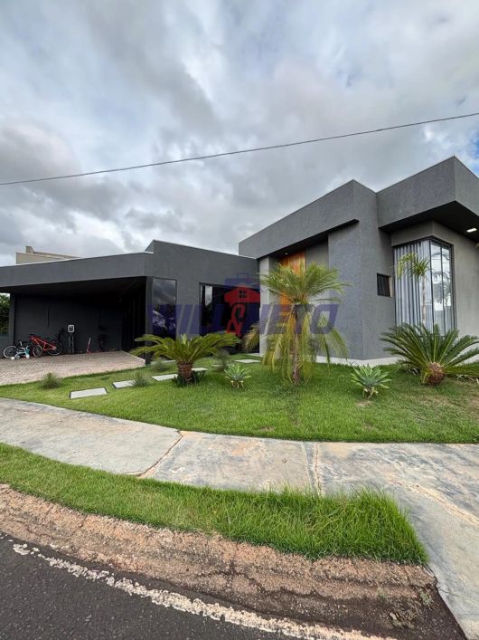 ◾ Maravilhosa casa de frente para a área de lazer a venda no Terra Vista em Mirassol