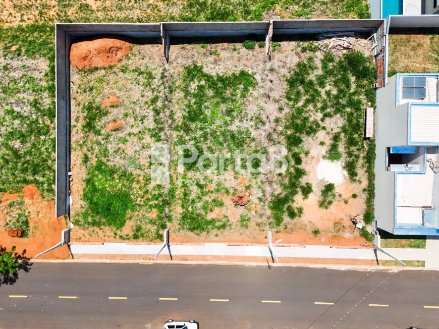 Oportunidade única! Lote no SetLife com muro de arrimo pronto e projeto aprovado.
