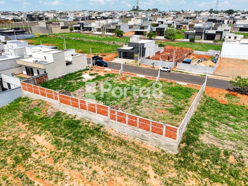 Terreno no SetLife com projeto aprovado e ligação de água e energia.
