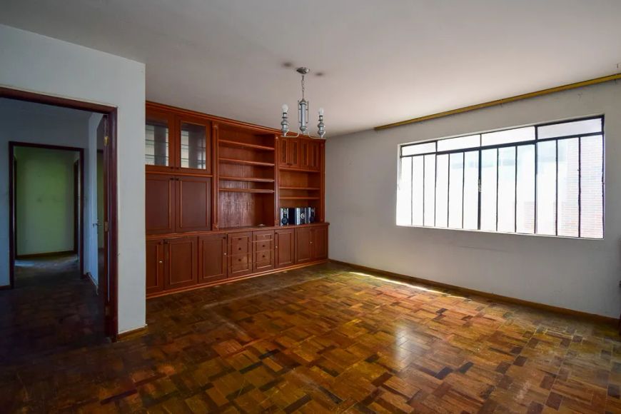 Apartamento com 3 quartos no Mercês