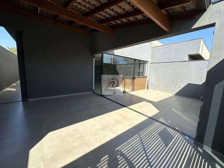 Casa à Venda, no bairro Parque dos Ipês, em Mirassol - SP