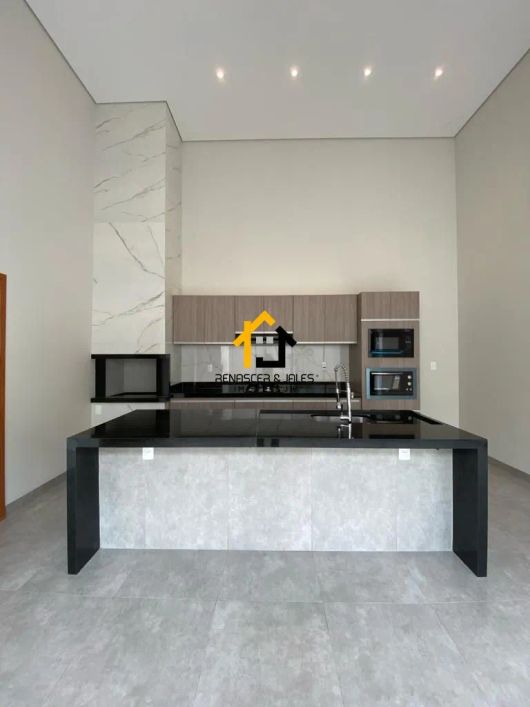 Casa com 3 dormitórios à venda, 157 m² por R$ 930.000,00 - SetLife Residence Clu