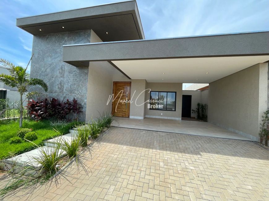 Belíssima casa à venda com 3 suítes, sendo 1 suíte com closet, área Gourmet