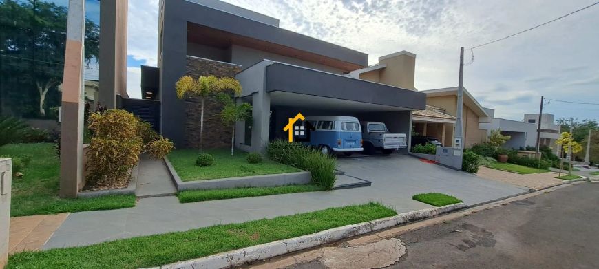 Casa com 3 dormitórios à venda, 256 m² por R$ 1.850.000,00 - Golden Park - São J