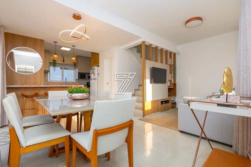Sobrado Triplex Condomínio 3 dorms suíte 2 vagas 134m² privativos