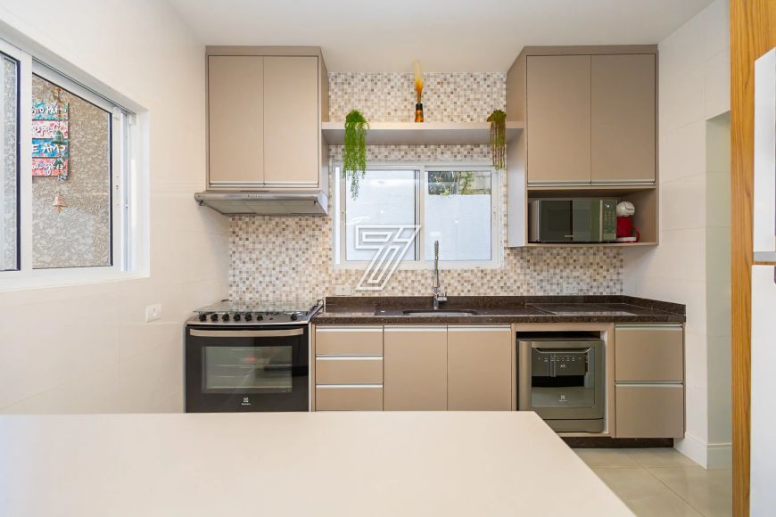 Sobrado Triplex Condomínio 3 dorms suíte 2 vagas 134m² privativos