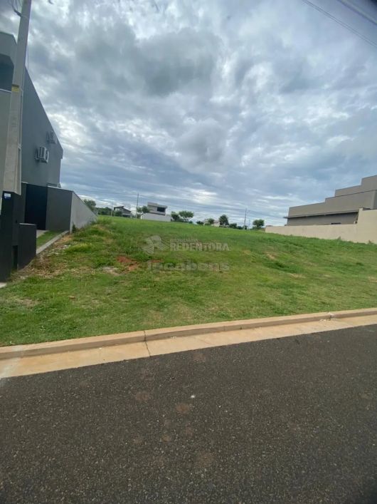 Terreno Condomínio em Mirassol