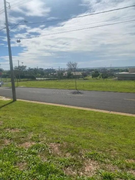 Terreno Condomínio em Mirassol