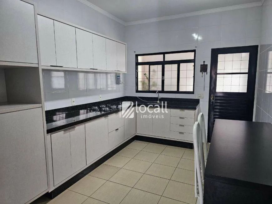 Casa com 3 dormitórios à venda, 178 m² por R$ 450.000 - Residencial Regissol - Mirassol/SP