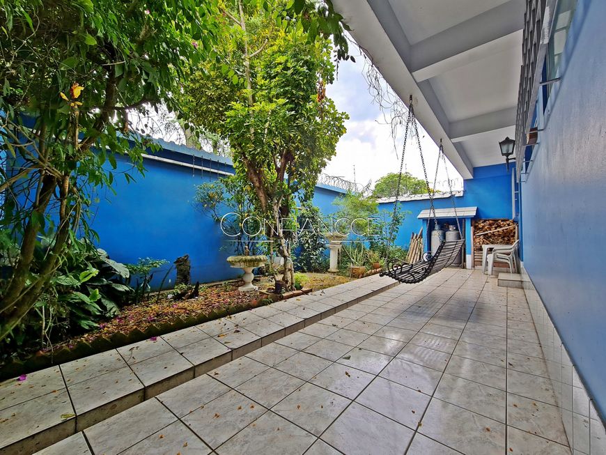 Casa de 4 quartos com Suíte à Venda no bairro Água Verde em Curitiba/PR - Confiancce Imóveis