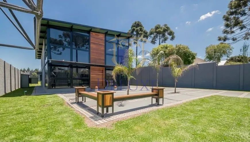 EXCELENTE CASA - BOTIATUNHI/SANTA FELICIDADE- 455 m2 - 3 Q - Curitiba - PR