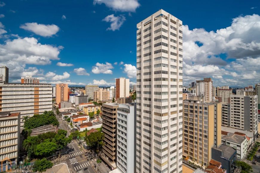 Sala Comercial à venda por R$ 370000.00, 48.46 m2 - CENTRO - CURITIBA/PR
