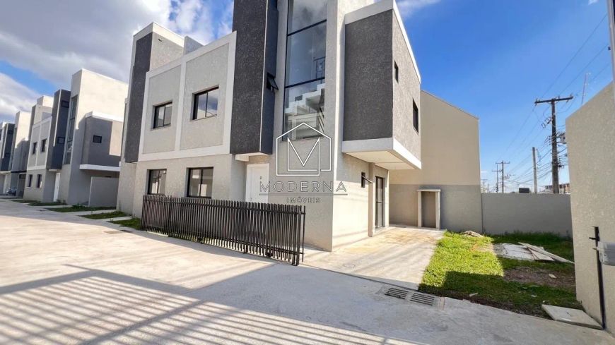 SOBRADO TRIPLEX MODERNO