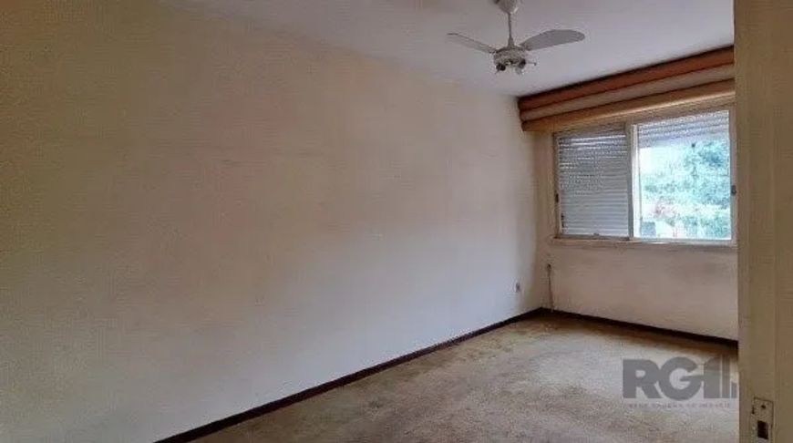 Apartamento de 2 dormitórios, com 74 m² privativos, 1 vaga de garagem e sol da manhã, à venda no bai