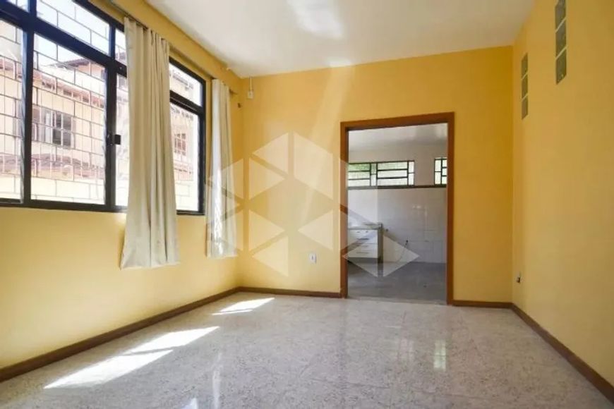 Sala/Conjunto em TRISTEZA