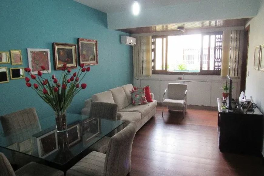 Ótimo apartamento de um dormitório e uma suíte, living para dois ambientes com janela panorâmica e c