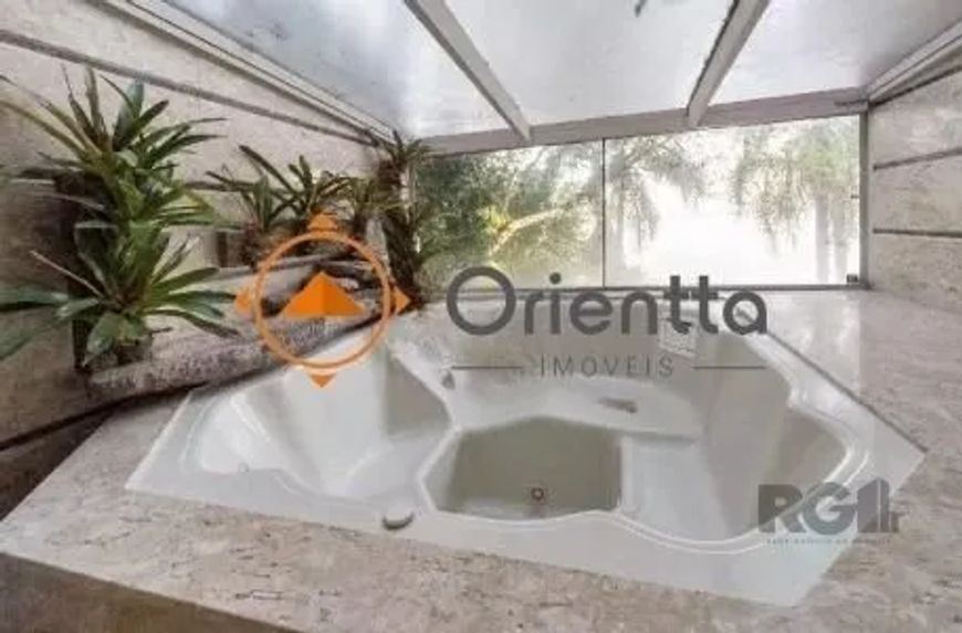 ORIENTTA IMÓVEIS ALUGA Casa residencial com 600m² localizada no bairro Ipanema.Imóvel com posição so