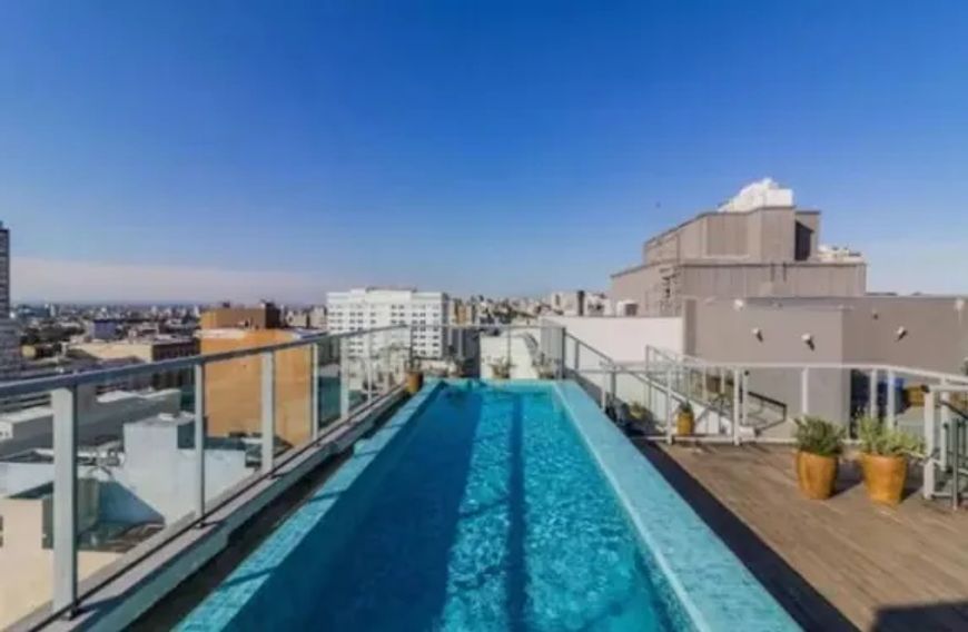 PLANEJAR IMÓVEIS ALUGA: Apartamento para aluguel, com 1 quarto e 1 banheiro no Bairro Centro, totalm