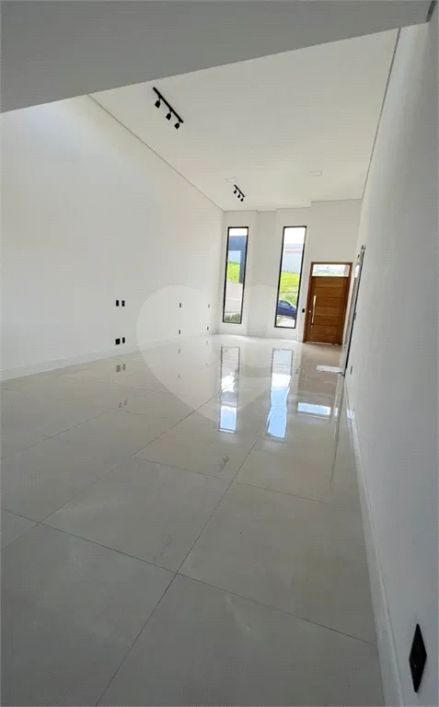 Casa térrea com 3 quartos à venda em Residencial Vila Victoria - SP