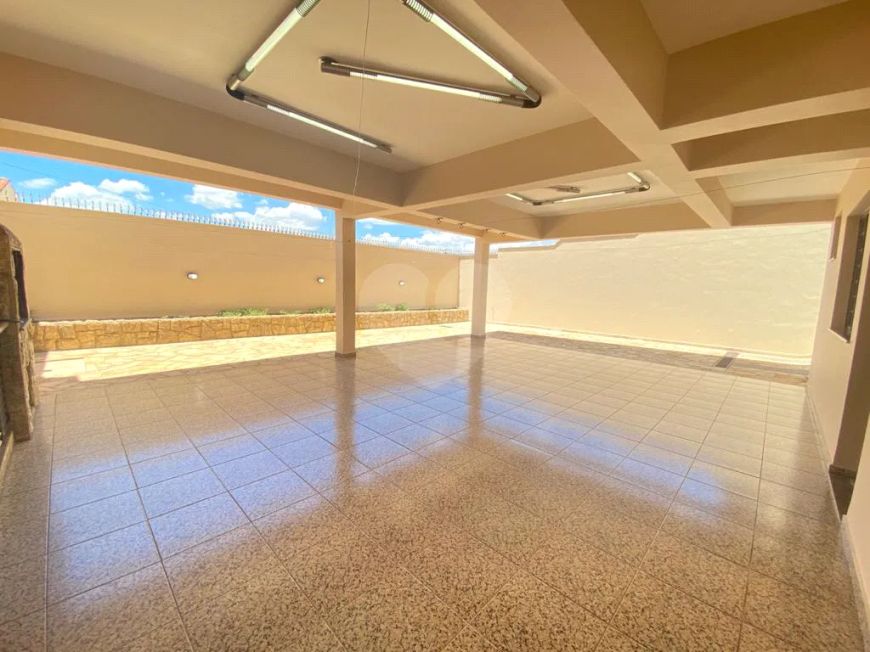 Casa com 3 quartos à venda em Jardim Ana Luiza - SP