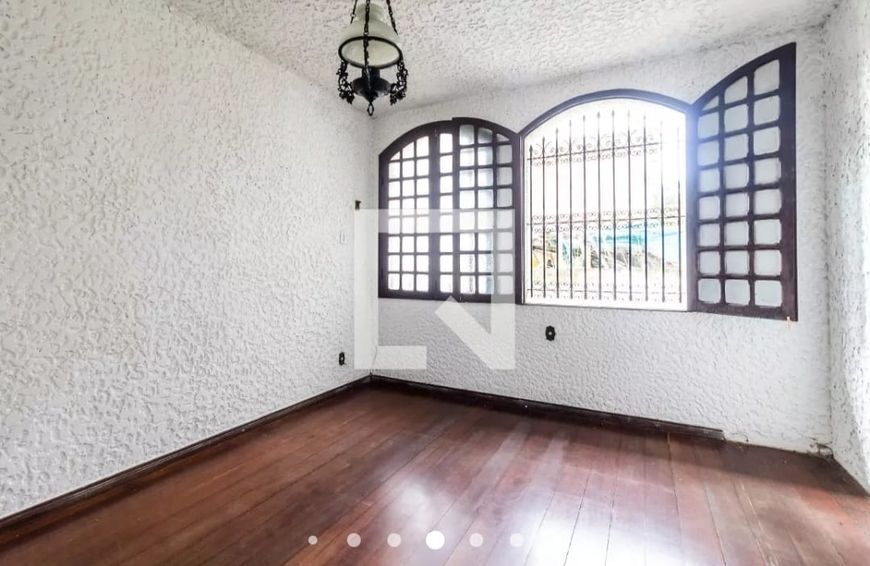 Casa para venda possui 607 metros quadrados com 6 quartos em Marco - Belém - PA