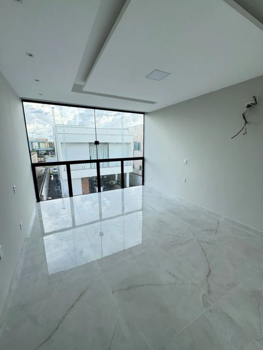 Jardins do Lago - Vendo Casa 4 Suíte - Pé direito Alto e Cozinha Gourmet - Piscina Privativa