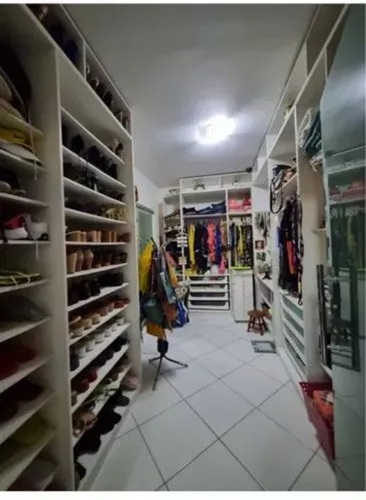 Vendo casa CIDADE JARDIM1 363m², 4/4 sendo 3 suítes, Castanheira.