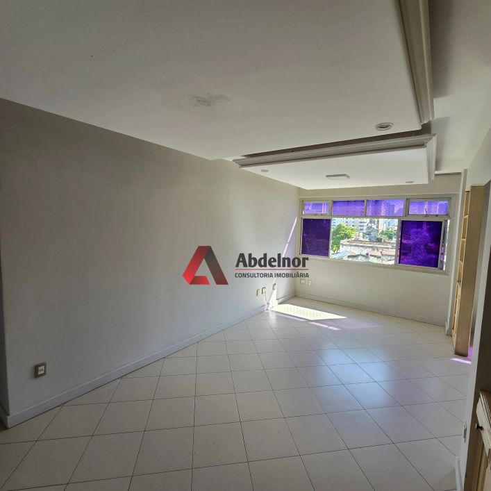 Vendo apartamento com 02 quartos sendo 01 suíte no Jurunas - Ed. Del Rey.