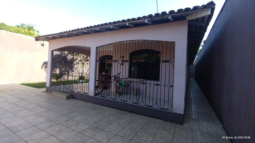 Vende - se excelente casa na Augusto Montenegro, no condomínio Residencial Três corações