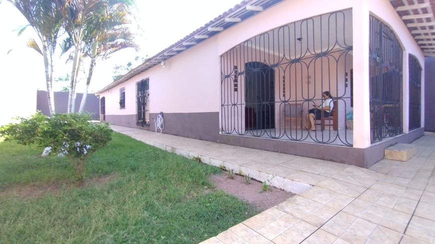 Vende - se excelente casa na Augusto Montenegro, no condomínio Residencial Três corações