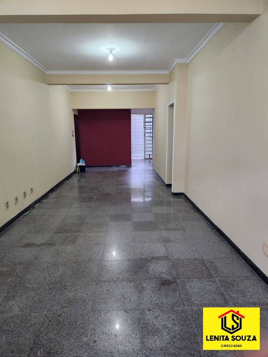 CASA CONJUNTO IAPI 7X24 COM 4/4 SENDO 3 SUÍTES