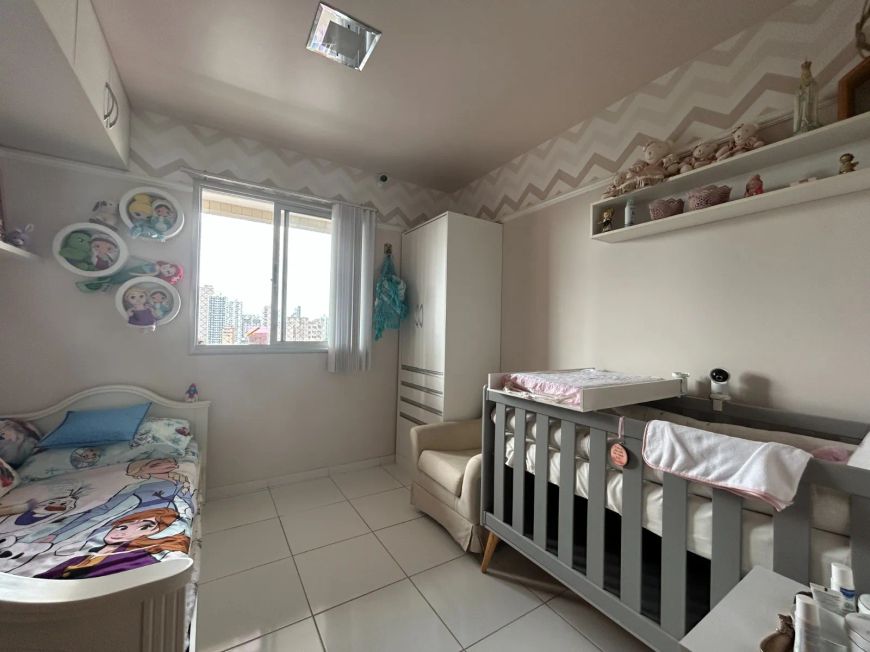 Vendo apartamento no Edifício Real Dom Pedro 75 m² 2/4 sendo 1 suíte , Bairro Umarizal.