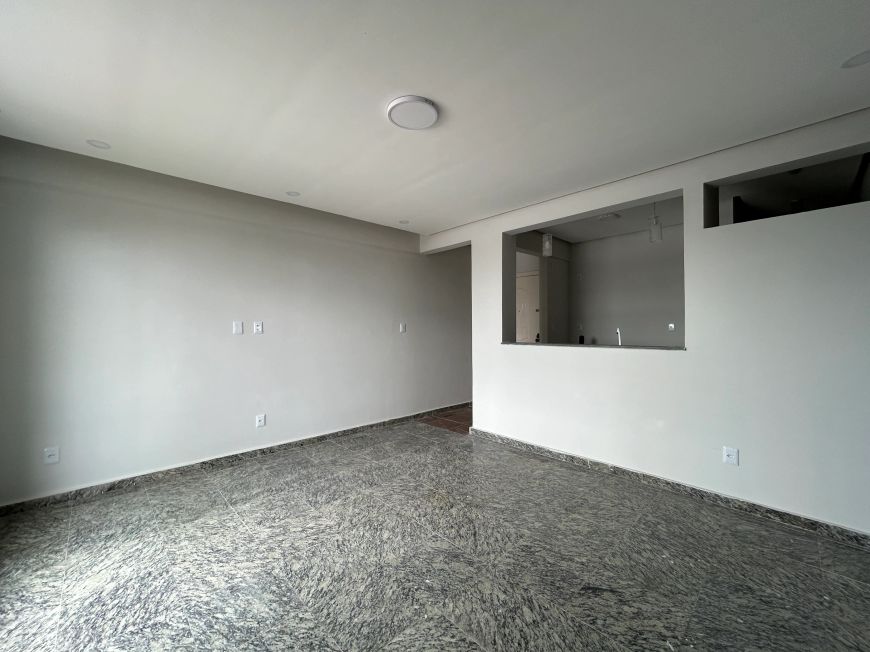 APARTAMENTO COM 2 QUARTOS SENDO 1 SUITE