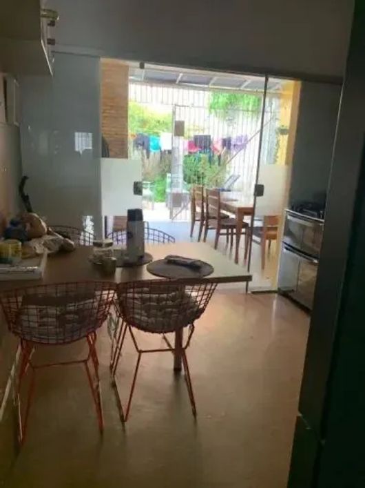 Vendo uma casa no bairro de Fátima