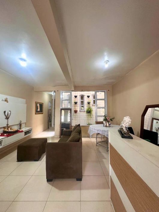 Eliane Franco excelente Casa na Av. Dr. Freitas/ Bairro: Marco – R$ 750.000,00
