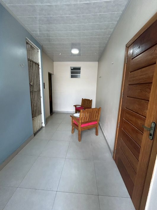 JN VENDO CASA DE DOIS ANDARES EM PASSAGEM NO BAIRRO DA MARAMBAIA CASA ADAPTADA