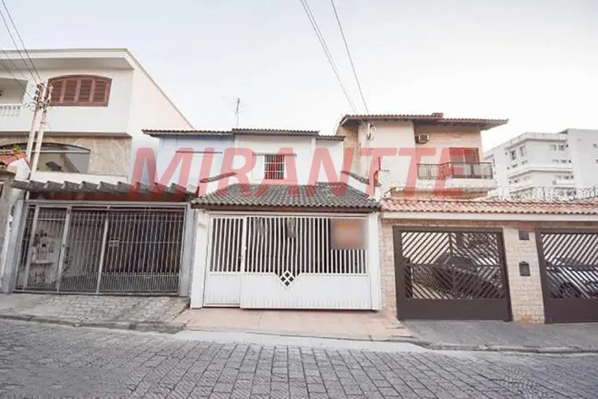 Sobrado de 270m² com 3 quartos em Vila Galvão