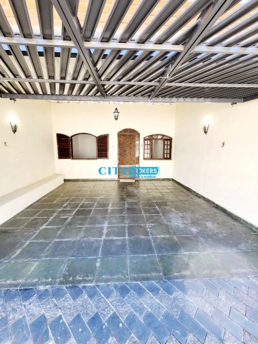 A Casa Perfeita para o Seu Futuro Está Aqui - Segurança, Conforto e Localização Imbatível!