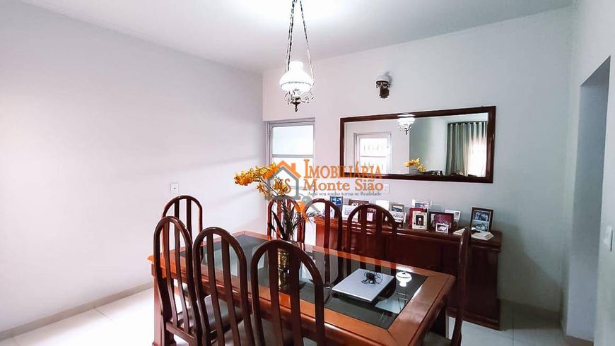 Casa com 3 dormitórios à venda, 210 m² por R$ 629.900,00 - Taboão - Guarulhos/SP