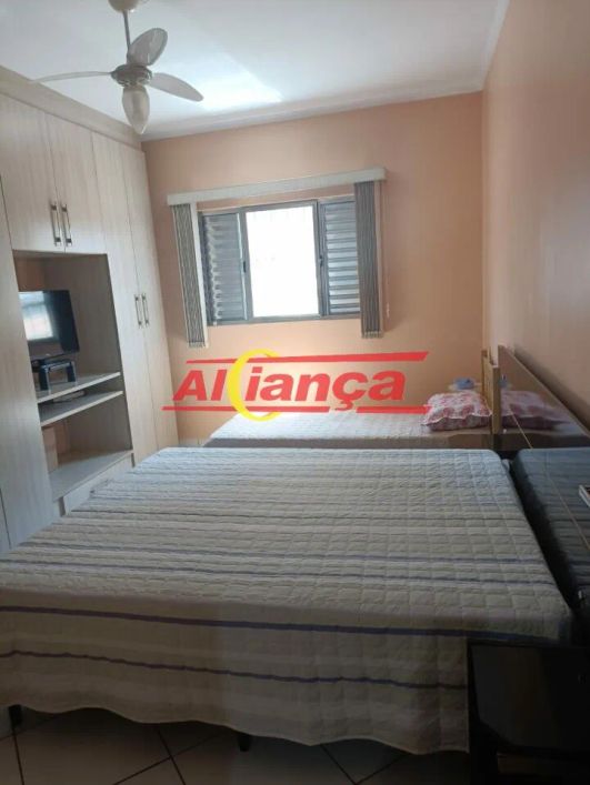 ótimo sobrado 3 dorms. 2 vagas , exelente local 520. mil